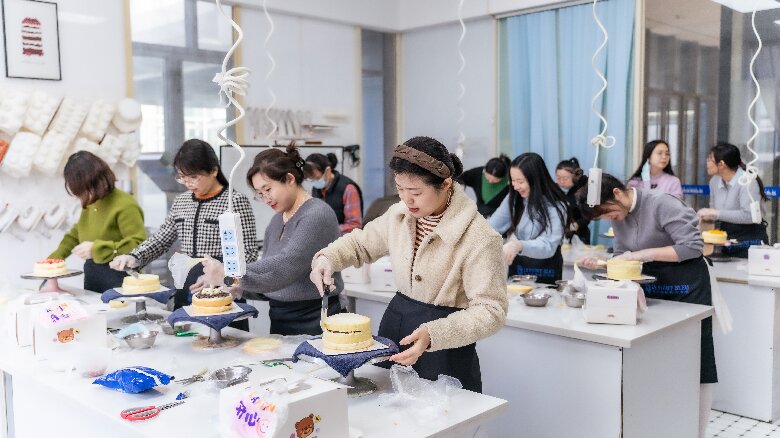 花漾三月，情暖巾帼｜工业集团开展庆祝“三八”妇女节系列活动